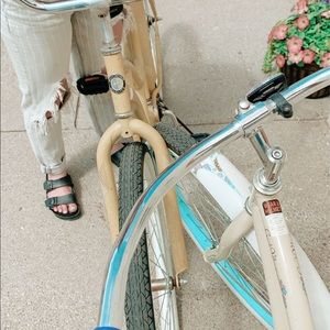 Meet your Posher, Chloe